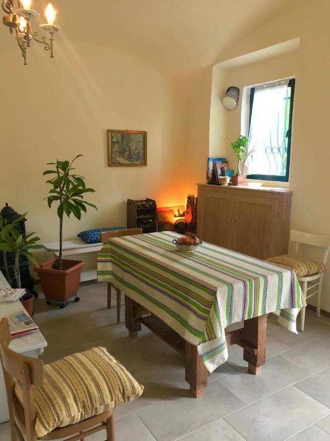 Il Casolare Del Medio Olona Bed & Breakfast Fagnano Olona Exterior photo